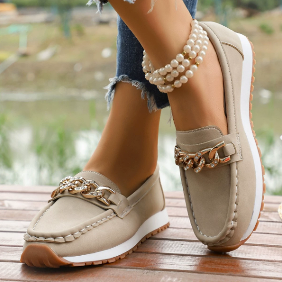 Elle | Diamond Buckle Loafers